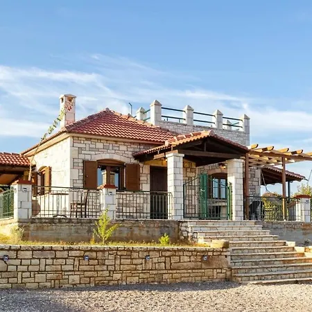 Polilimnio Mini Castle - Fotini's Unique Eco Gem