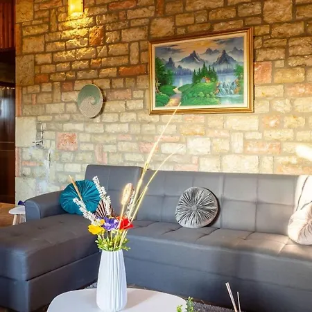 Polilimnio Mini Castle - Fotini's Unique Eco Gem Prázdninový dům Aristomenis